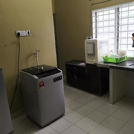 Desa Kemboja Homestay Pantai Cenang  Extérieur photo